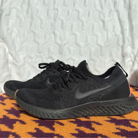 COPY - Nike Epic React Flyknit (be true) - Picture 2 of 8